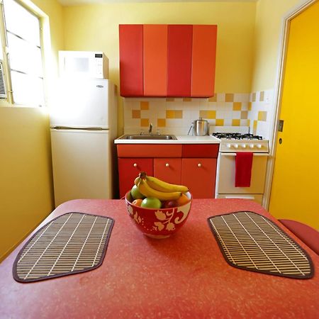 Banana Bungalow Hollywood Hotel & Hostel Лос-Анджелес Экстерьер фото