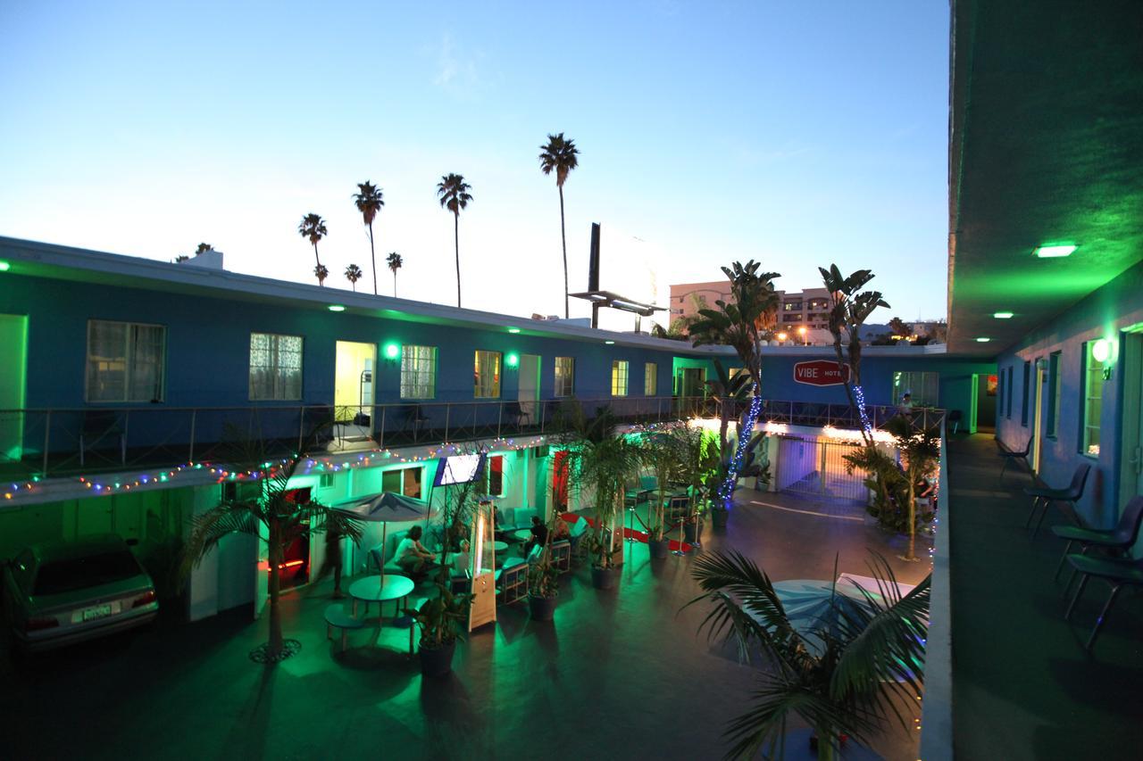 Banana Bungalow Hollywood Hotel & Hostel Лос-Анджелес Экстерьер фото